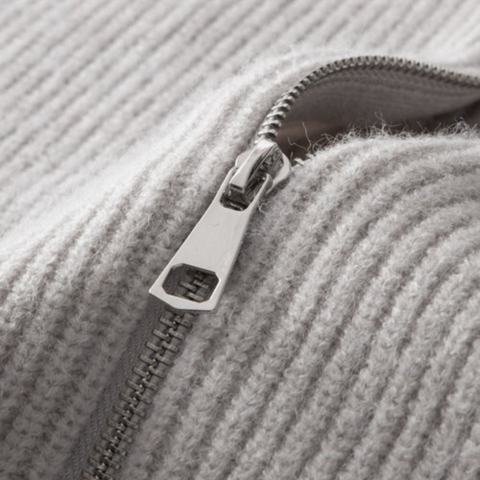 Men’s Wool Zipper Vest | Knit Fabric