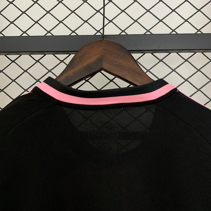 Real Madrid Pink Snake Kit