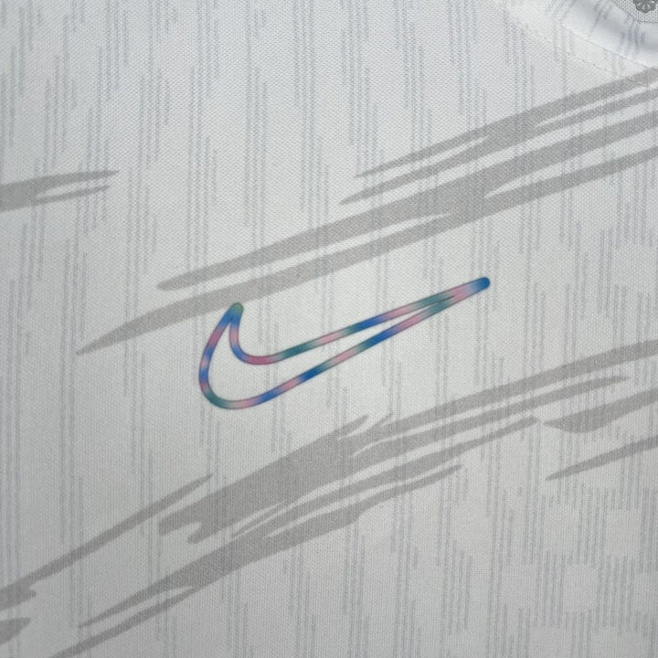 Barcelona White Chrome Kit