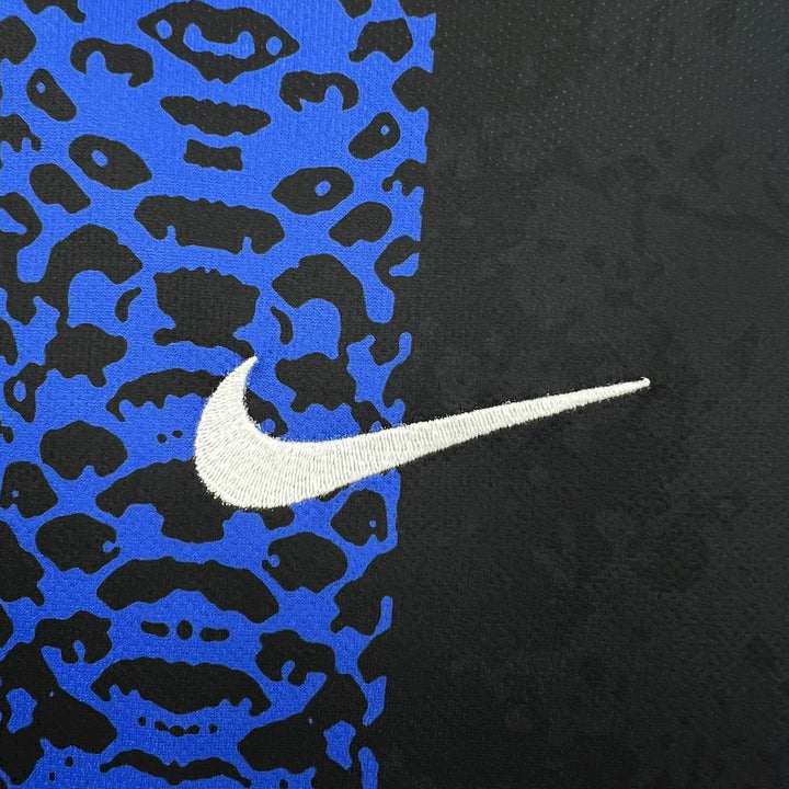 Inter The Serpent Kit